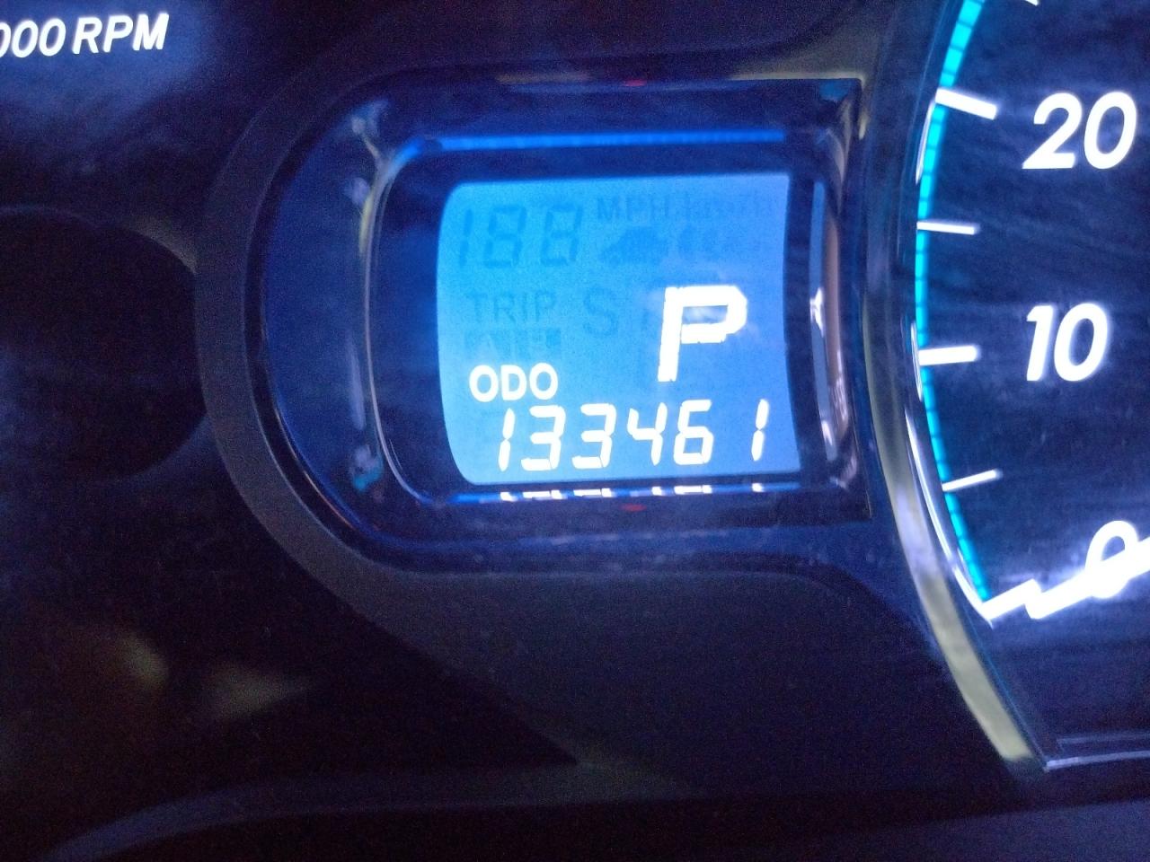 Photo 8 from auction – 2011 TOYOTA SIENNA XLE with VIN 5TDYK3DC7BS014061