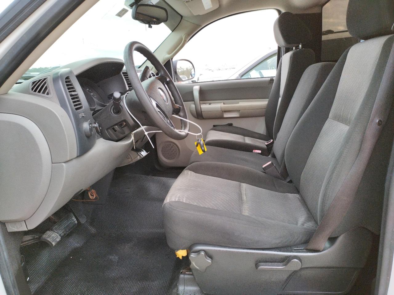 Photo 5 from auction – 2008 GMC SIERRA C15 with VIN 1GTEC14X28Z320695