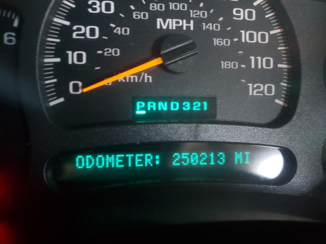 Foto 8 de la subasta – 2004 CHEVROLET SILVERADO con VIN 1GCHC24U44E285426