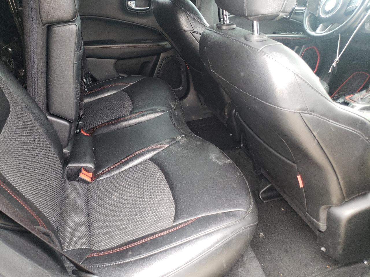 Photo 6 from auction – 2020 JEEP COMPASS with VIN 3C4NJDDB1LT119107