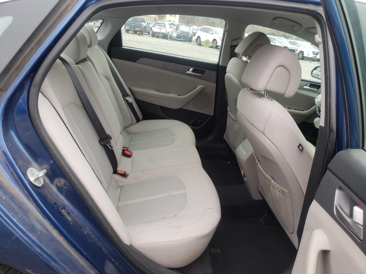 Photo 6 from auction – 2017 HYUNDAI SONATA SE with VIN 5NPE24AF4HH496977