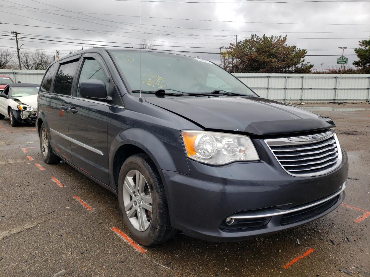CHRYSLER TOWN & COU 2014 with VIN 2C4RC1BG6ER292281 - Photo from auction