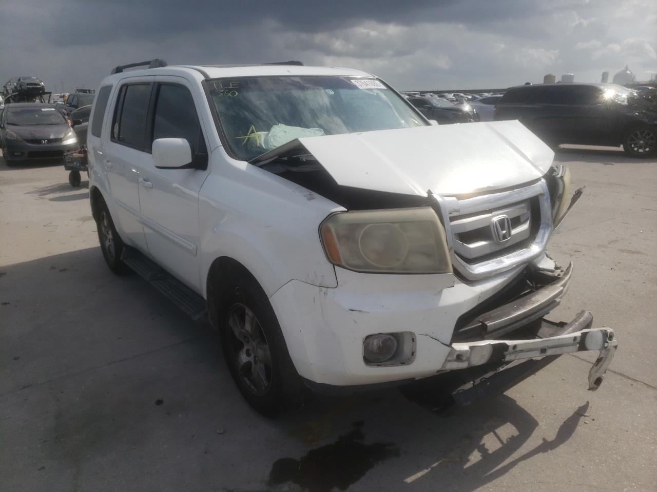 HONDA PILOT EXL 2011 with VIN 5FNYF3H50BB010051 - Photo from auction