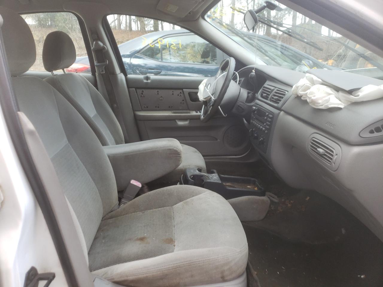 Zdjęcie 5 z aukcji – 2003 FORD TAURUS SES z VIN 1FAFP55223G272046