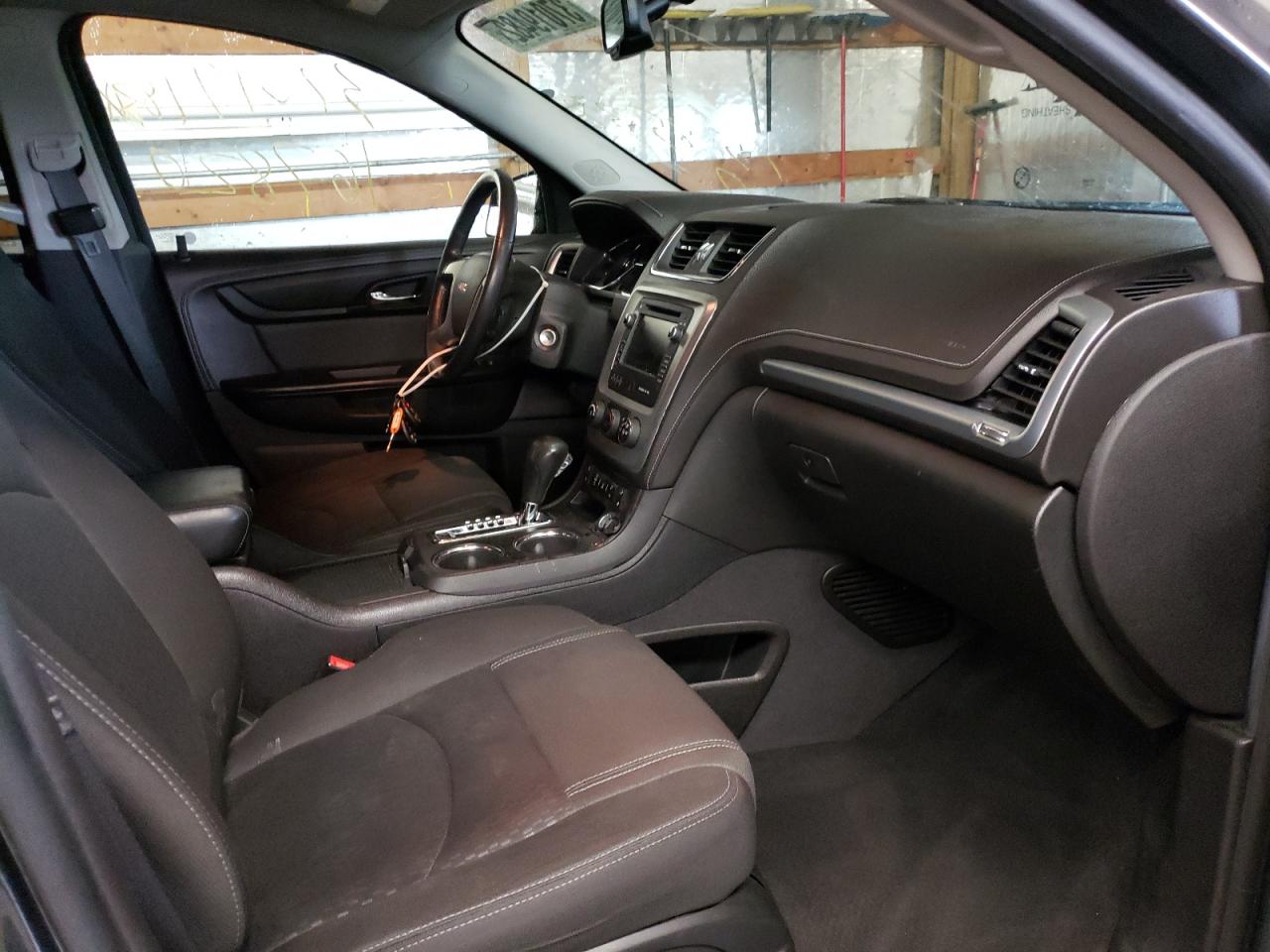 Photo 5 from auction – 2014 GMC ACADIA SLE with VIN 1GKKRPKD2EJ158532