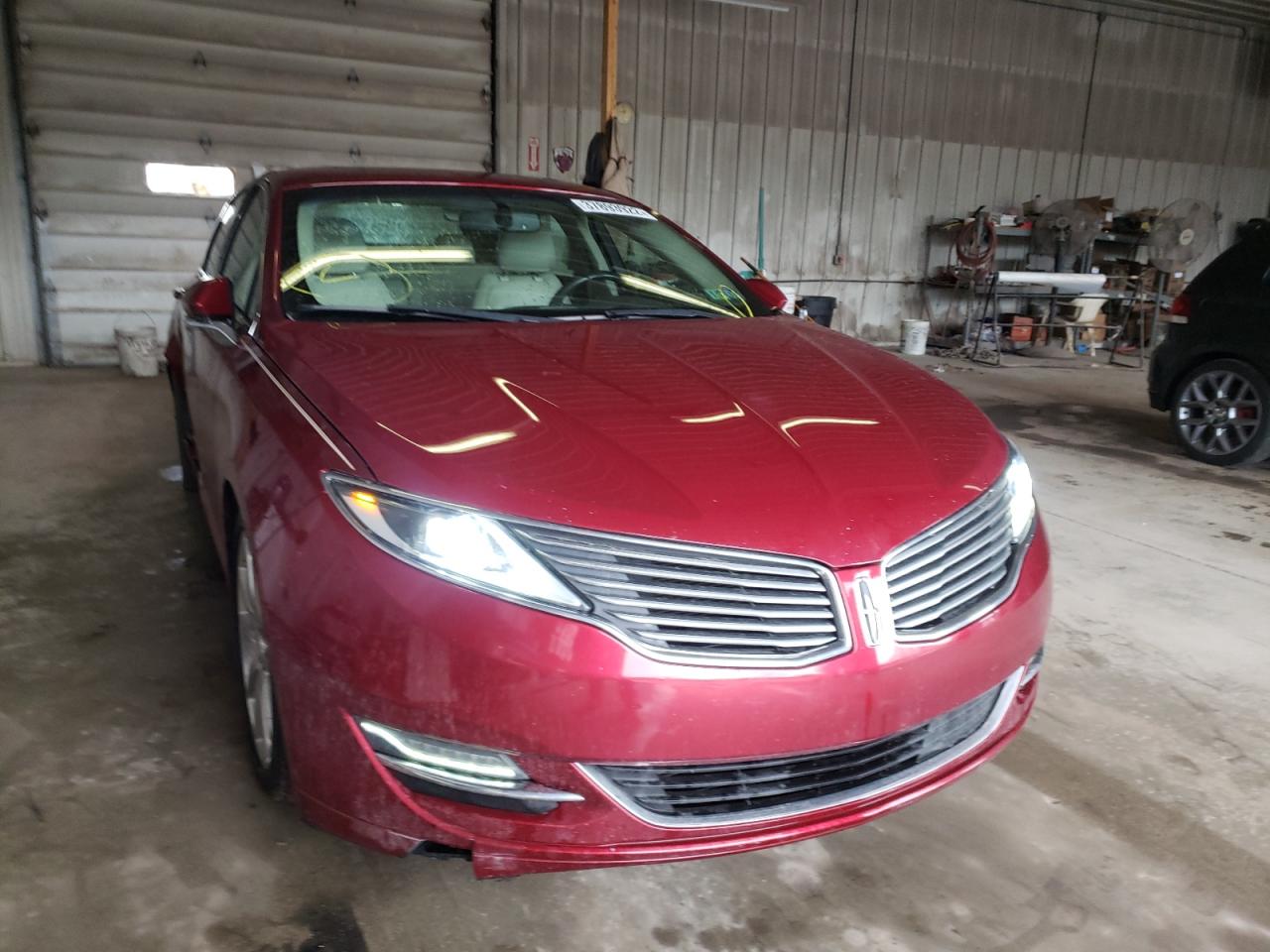 LINCOLN MKZ 2016 with VIN 3LN6L2G99GR620269 - Photo from auction