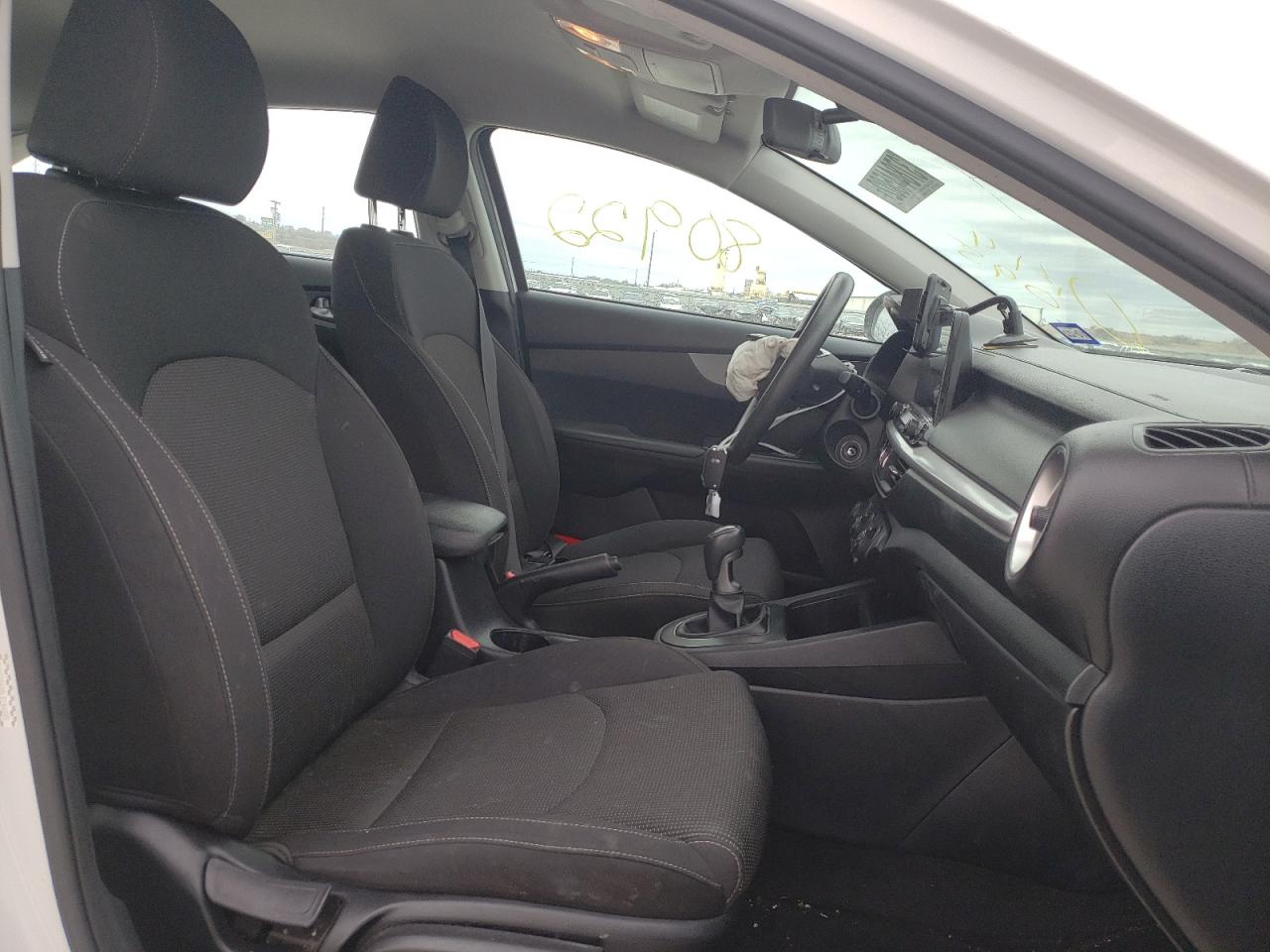 Photo 5 from auction – 2020 KIA FORTE FE with VIN 3KPF24AD8LE144095