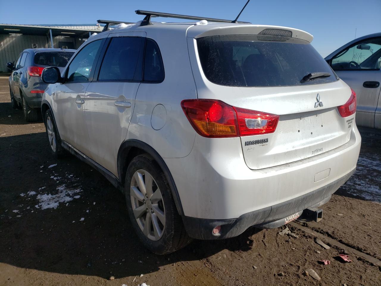 Photo 3 from auction – 2015 MITSUBISHI OUTLANDER with VIN 4A4AR3AW2FE032483