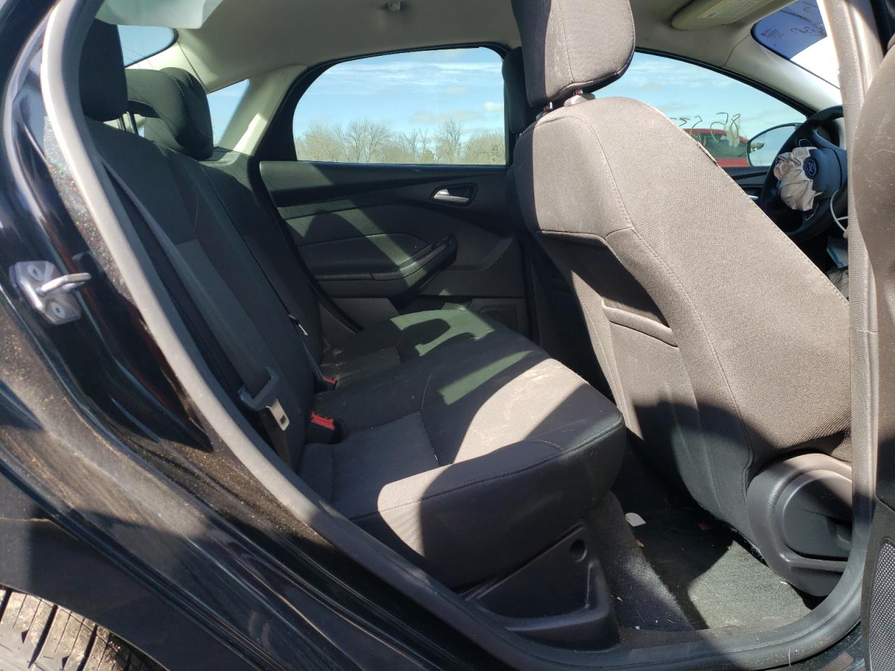Photo 6 from auction – 2015 FORD FOCUS SE with VIN 1FADP3F25FL385351