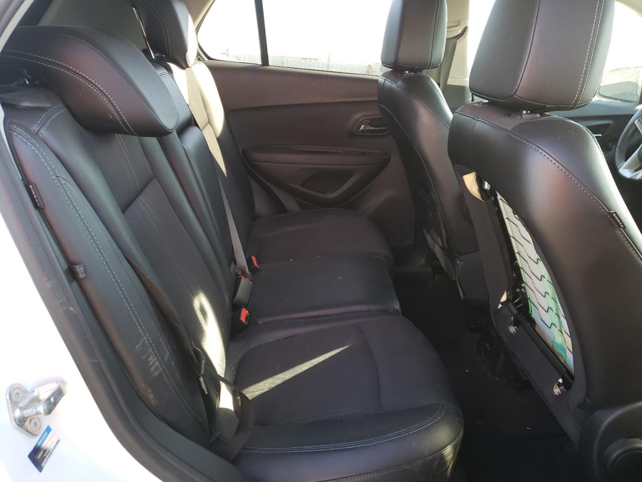 Photo 6 from auction – 2016 CHEVROLET TRAX 1LT with VIN 3GNCJLSB5GL278522