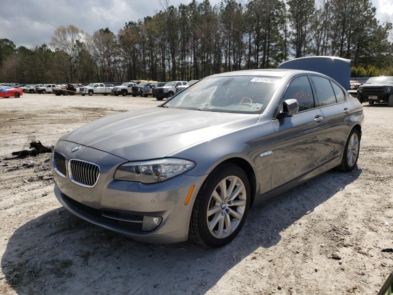 Photo 2 from auction – 2011 BMW 528 I with VIN WBAFR1C51BC750650