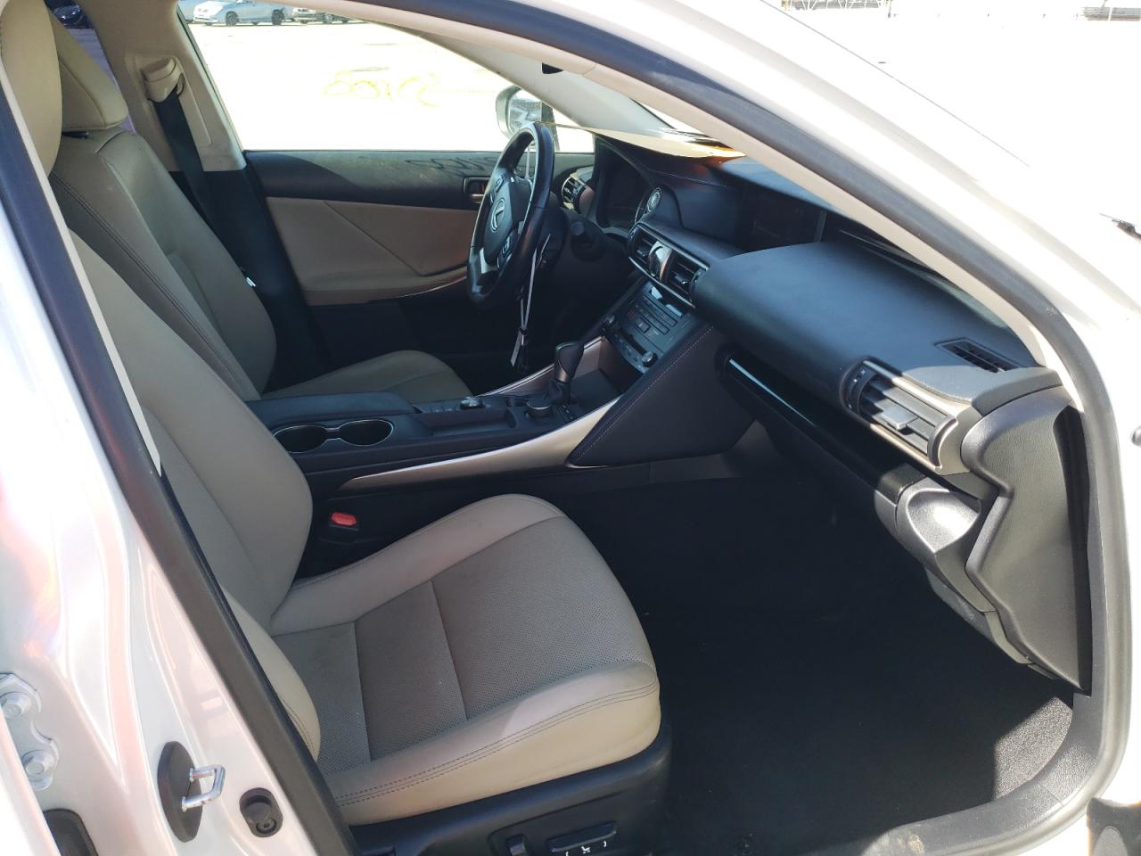 Photo 5 from auction – 2017 LEXUS IS 200T with VIN JTHBA1D23H5049276
