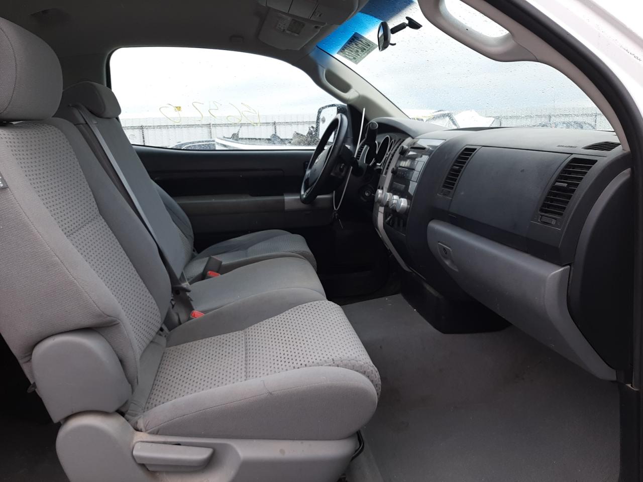 Photo 5 from auction – 2008 TOYOTA TUNDRA with VIN 5TFLV52198X069130