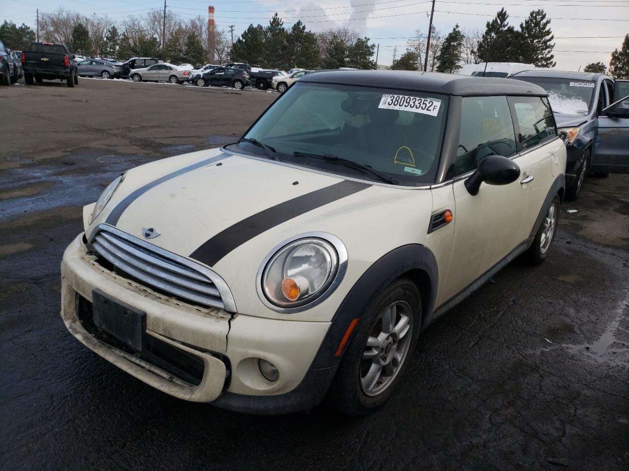 Photo 2 from auction – 2013 MINI COOPER CLU with VIN WMWZF3C51DT571349