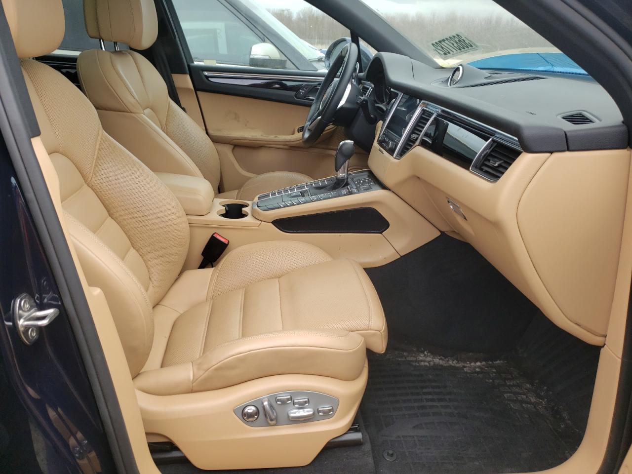 Photo 5 from auction – 2018 PORSCHE MACAN with VIN WP1AA2A57JLB15314