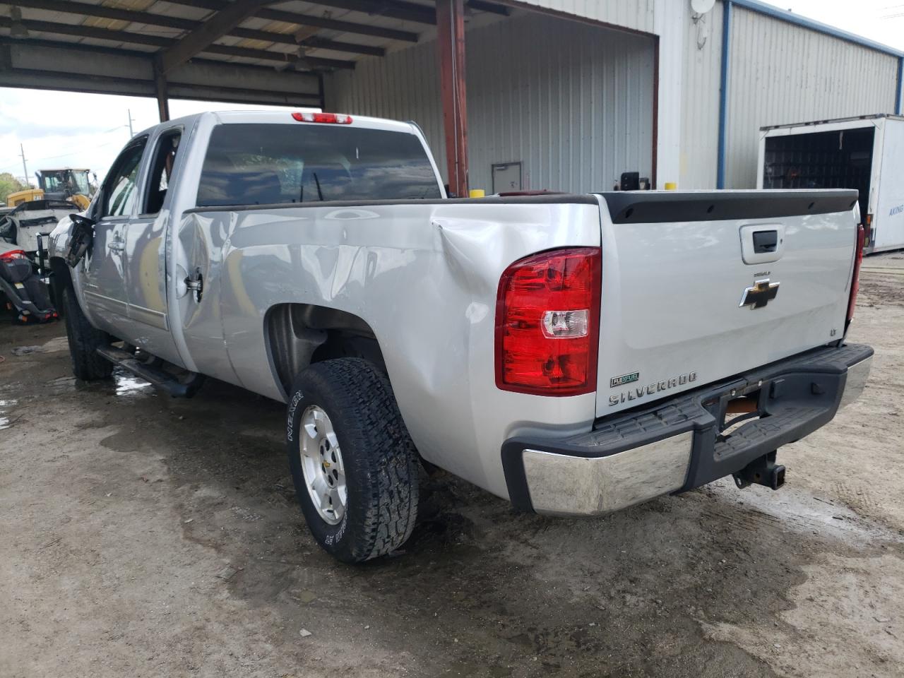Photo 3 from auction – 2012 CHEVROLET SILVERADO with VIN 1GCRCSE00CZ201366