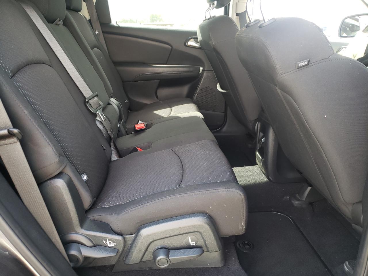 Photo 6 from auction – 2018 DODGE JOURNEY SE with VIN 3C4PDCAB3JT445650