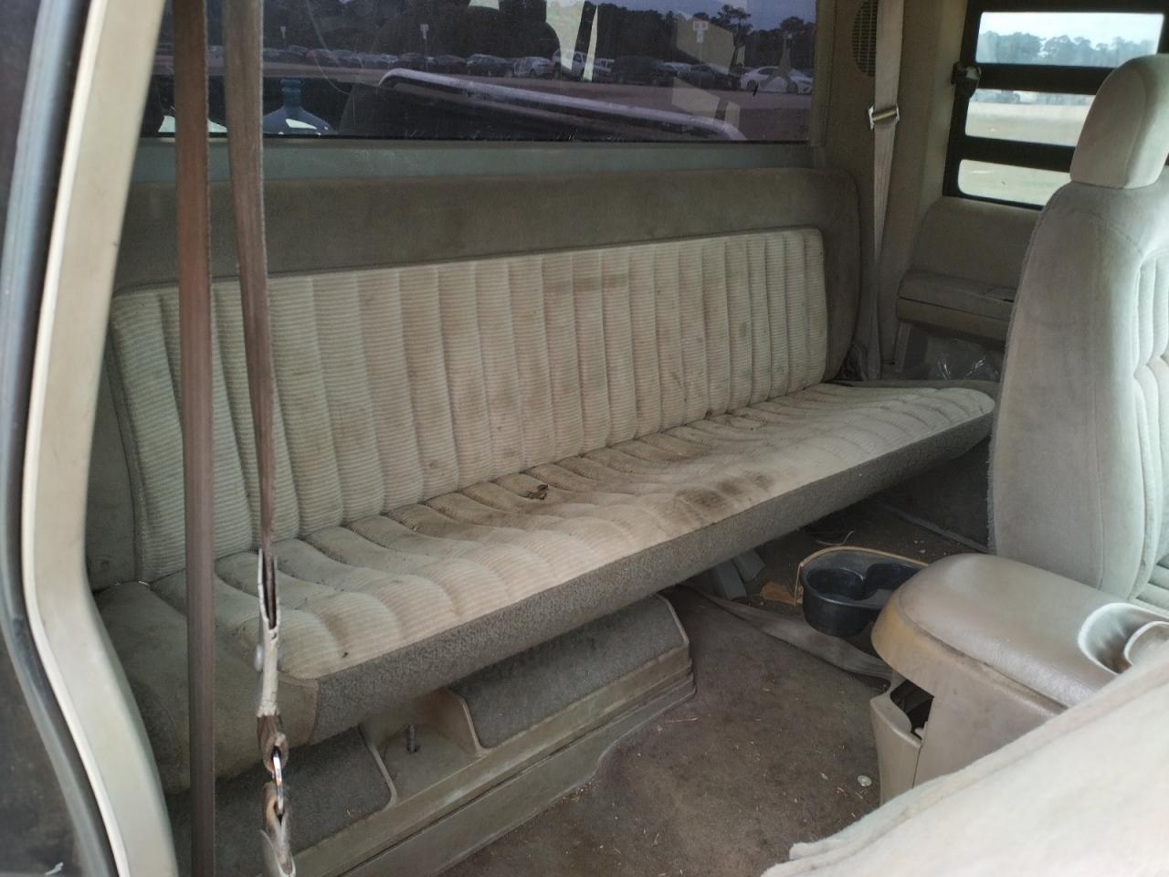 Photo 6 from auction – 1994 CHEVROLET GMT-400 C1 with VIN 1GCEC19K6RE230665