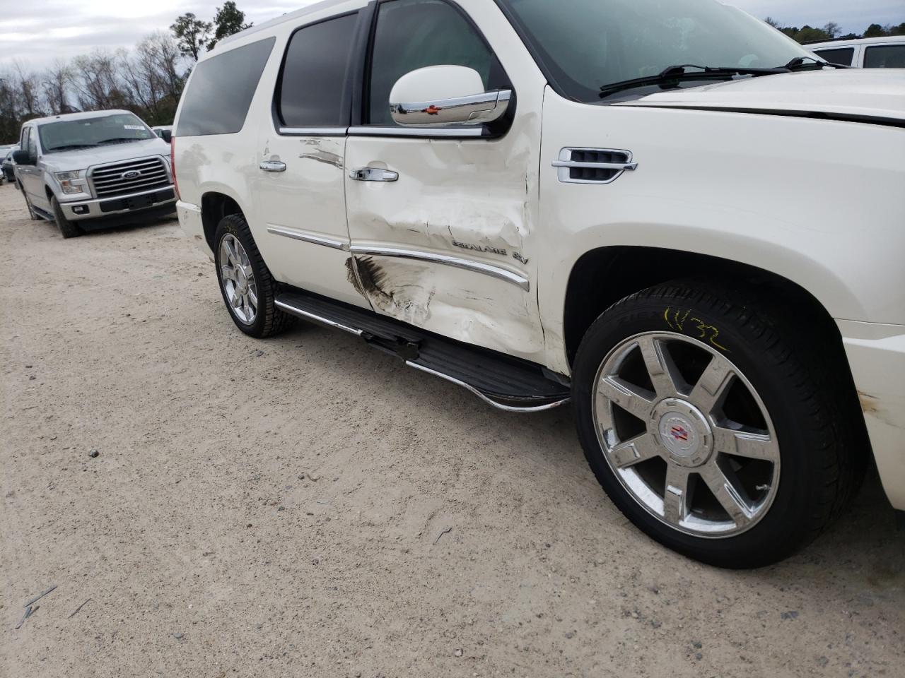 Photo 9 from auction – 2012 CADILLAC ESCALADE E with VIN 1GYS3HEF0CR187214