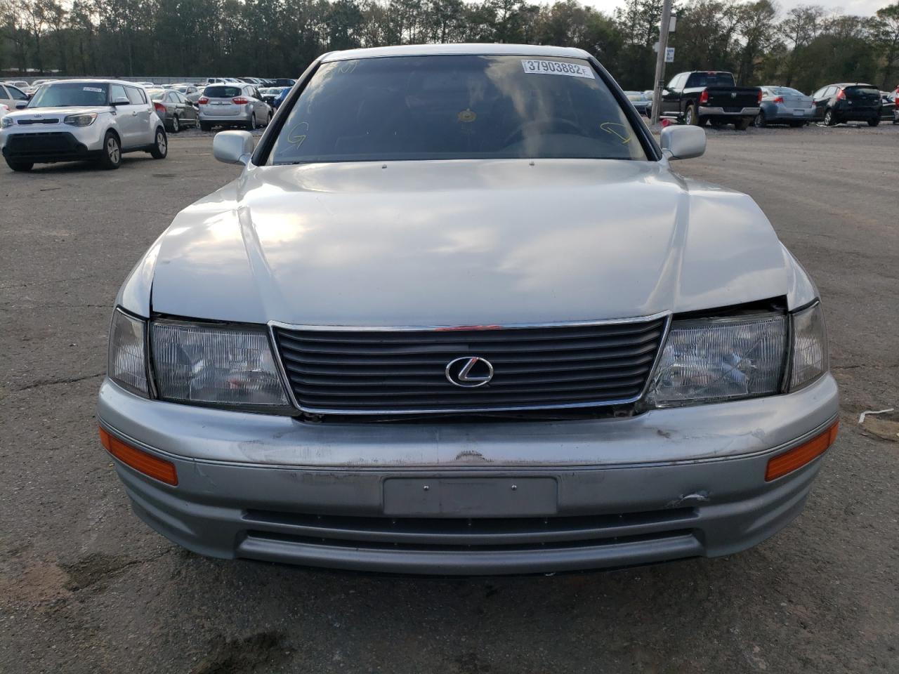 Photo 9 from auction – 1995 LEXUS LS 400 with VIN JT8UF22E1S0004161