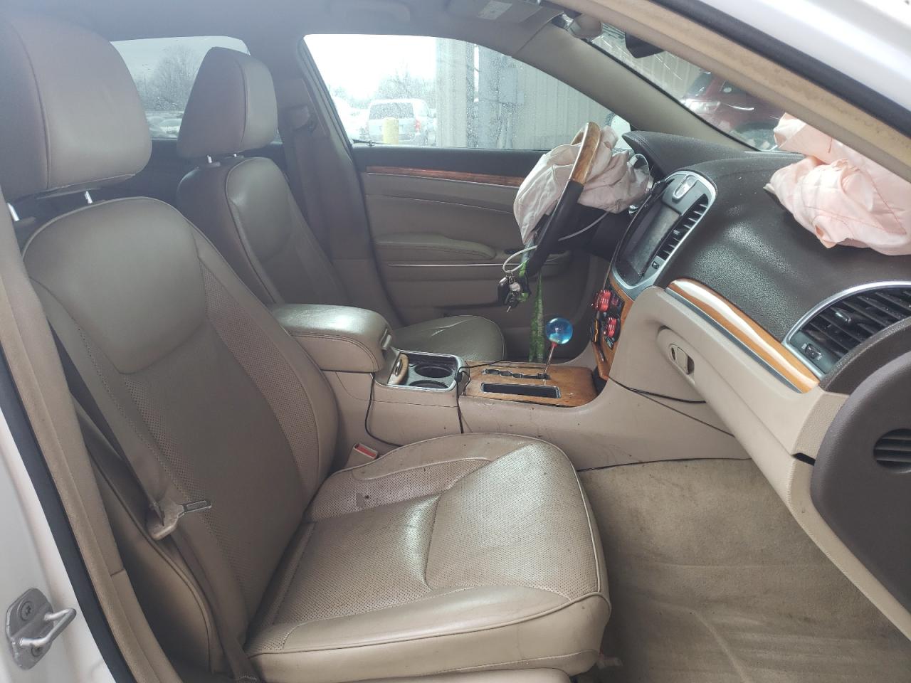 Photo 5 from auction – 2013 CHRYSLER 300C with VIN 2C3CCAET5DH708280