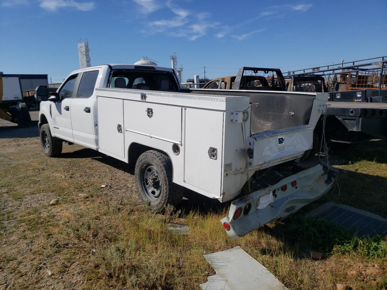 Photo 3 from auction – 2017 FORD F350 SUPER with VIN 1FD8W3FT4HEC82741