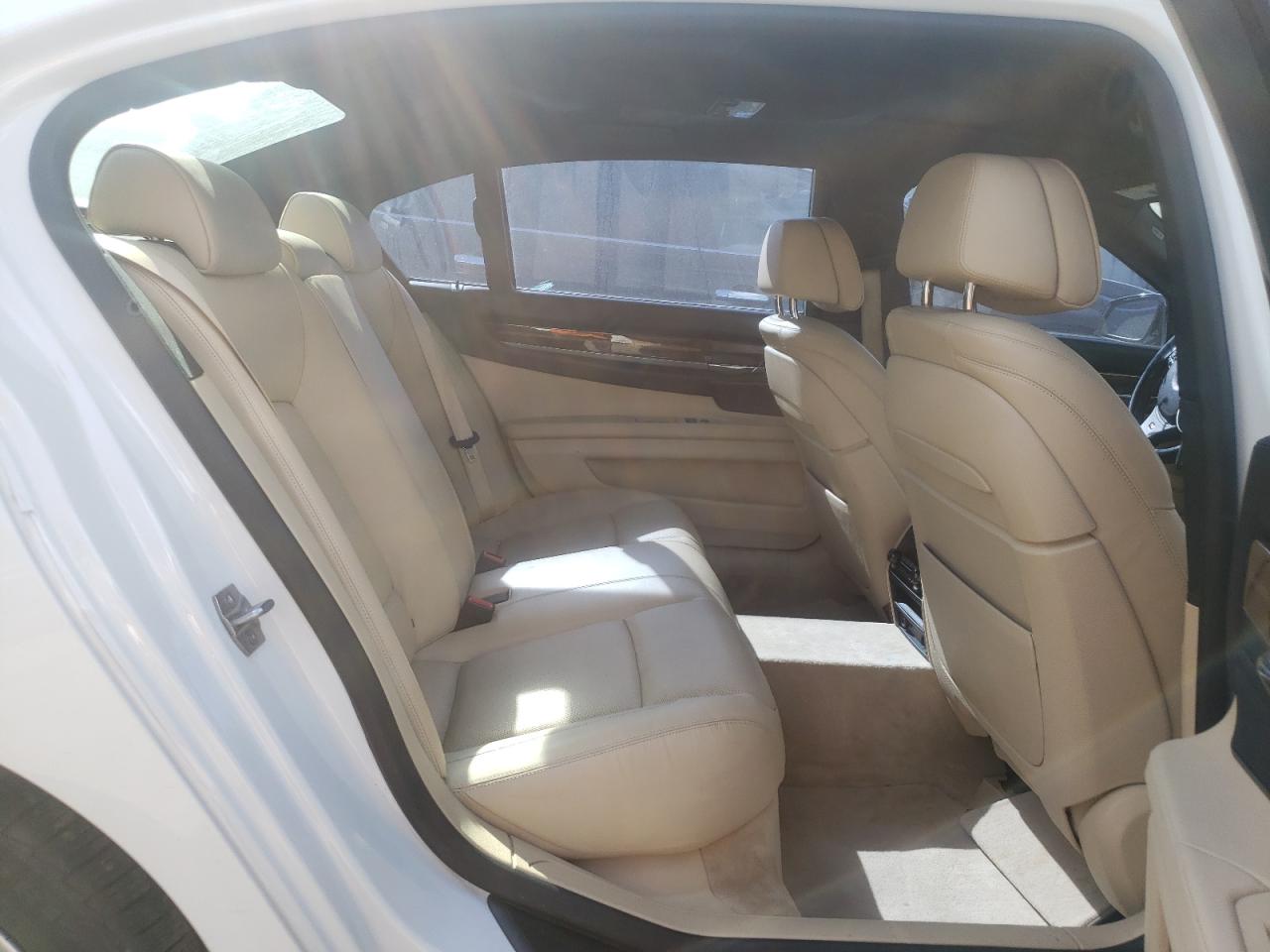 Photo 6 from auction – 2014 BMW 750 LI with VIN WBAYE8C56ED136432
