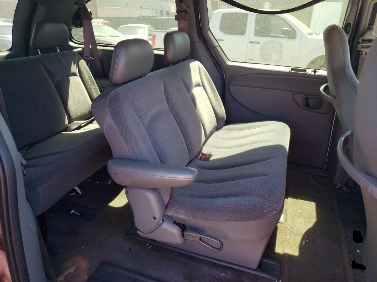 Photo 6 from auction – 2004 DODGE GRAND CARA with VIN 1D4GP24R74B544815