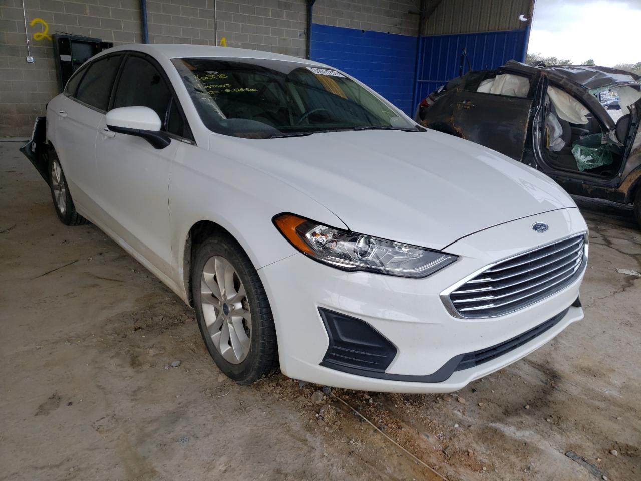 FORD FUSION SE 2020 with VIN 3FA6P0HD2LR215290 - Photo from auction