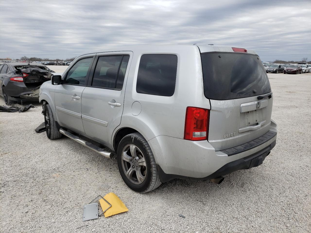 Photo 3 from auction – 2013 HONDA PILOT EXL with VIN 5FNYF3H52DB009597