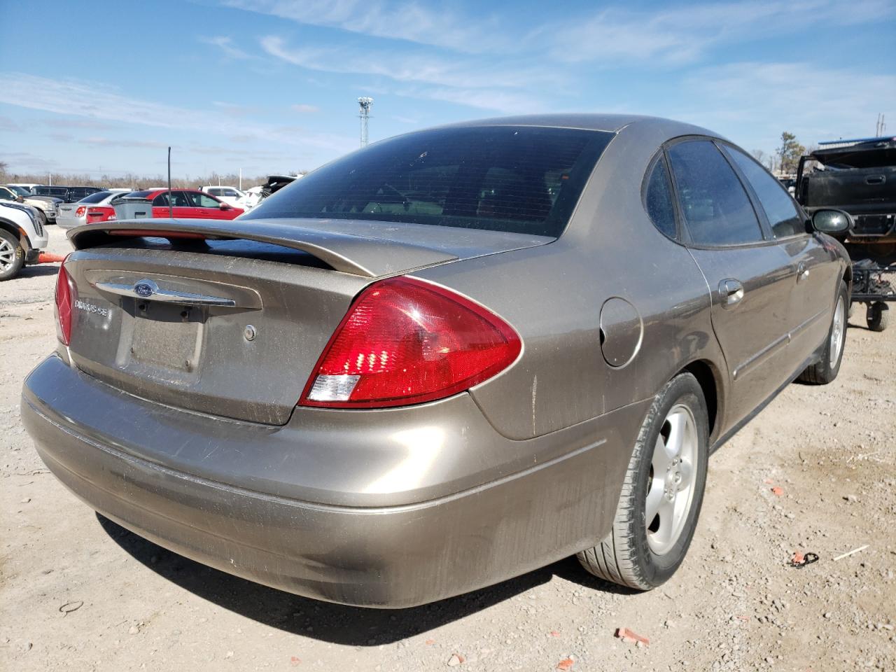 Photo 4 from auction – 2003 FORD TAURUS SE with VIN 1FAFP53U73G218777