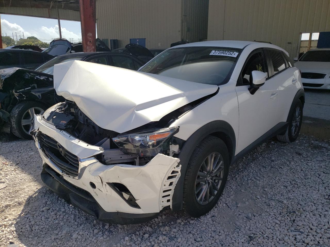 Photo 2 from auction – 2017 MAZDA CX-3 TOURI with VIN JM1DKFC75H0159471