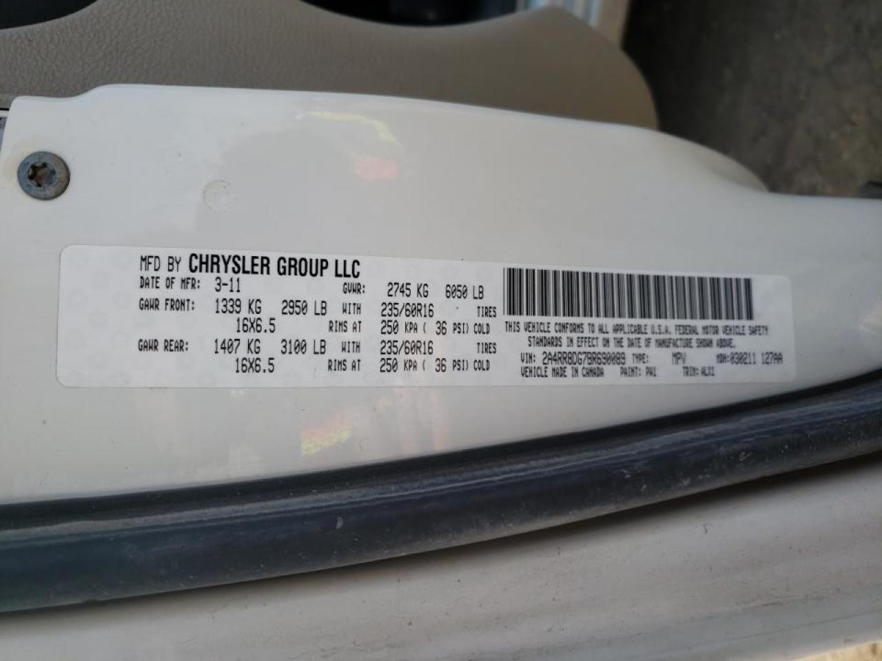 Photo 10 from auction – 2011 CHRYSLER TOWN & COU with VIN 2A4RR8DG7BR690089