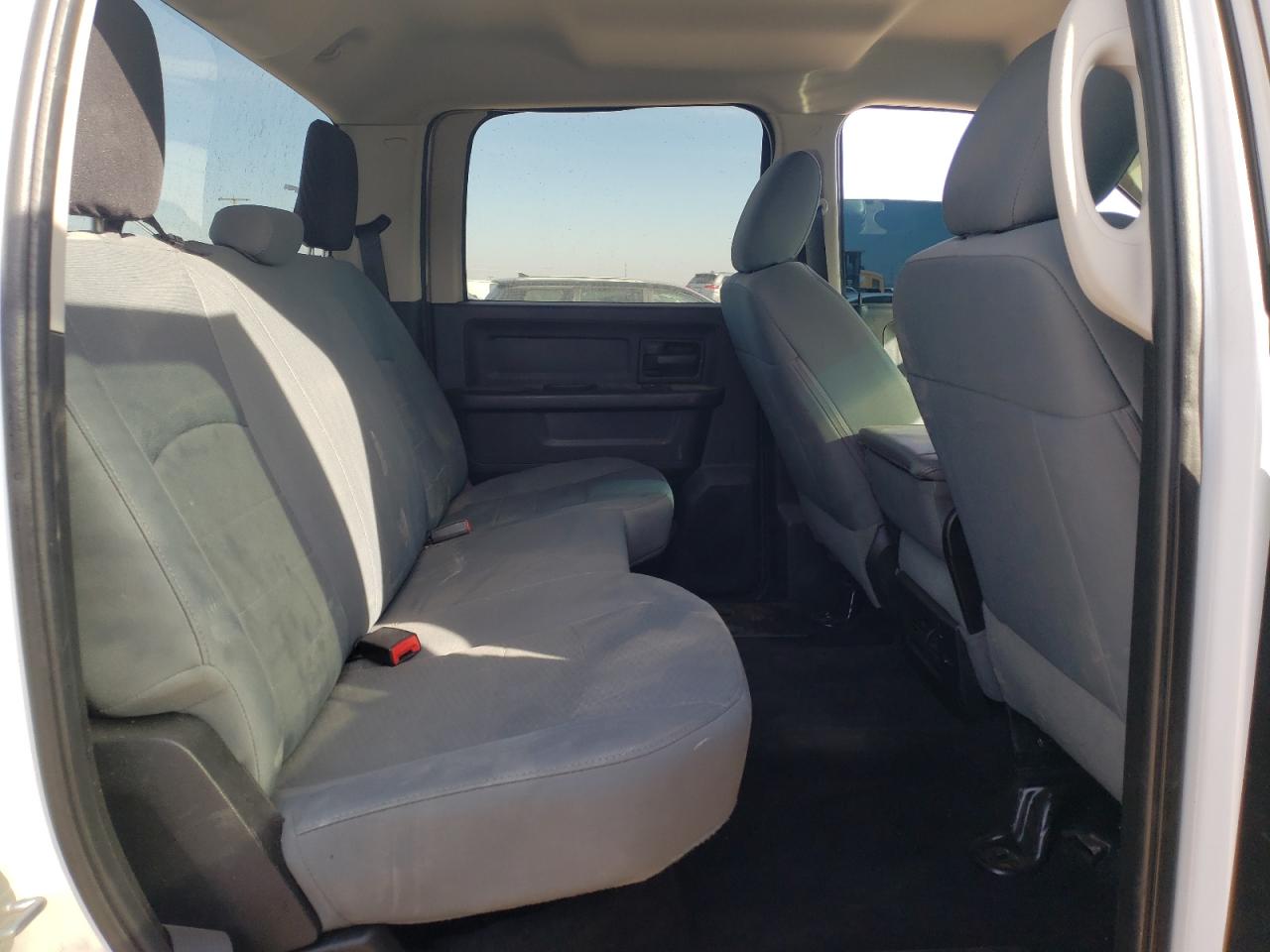 Photo 6 from auction – 2016 RAM 3500 ST with VIN 3C63R3CL2GG366064