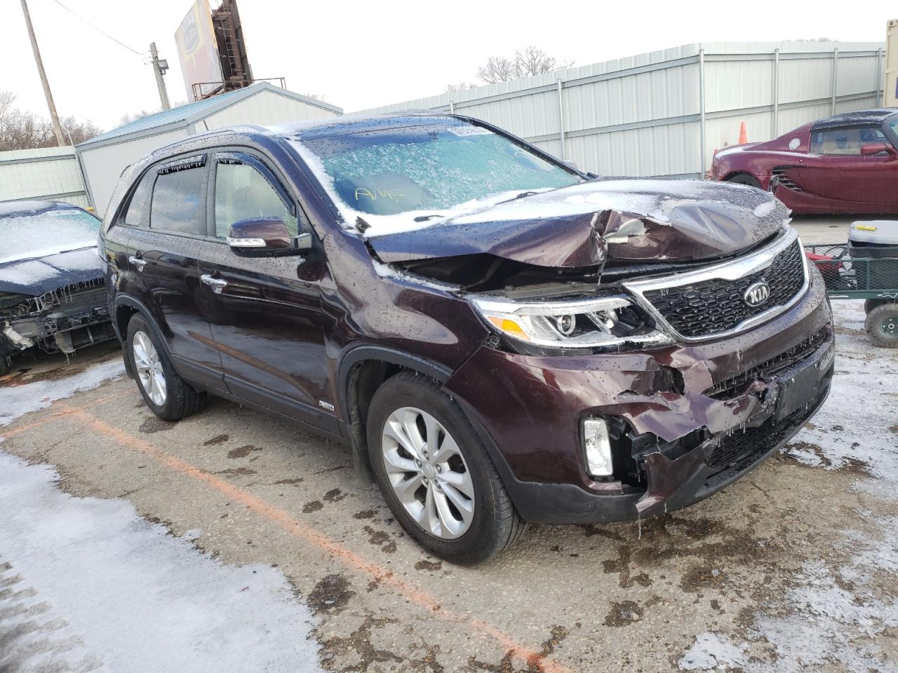 KIA SORENTO EX 2014 with VIN 5XYKUDA73EG490502 - Photo from auction