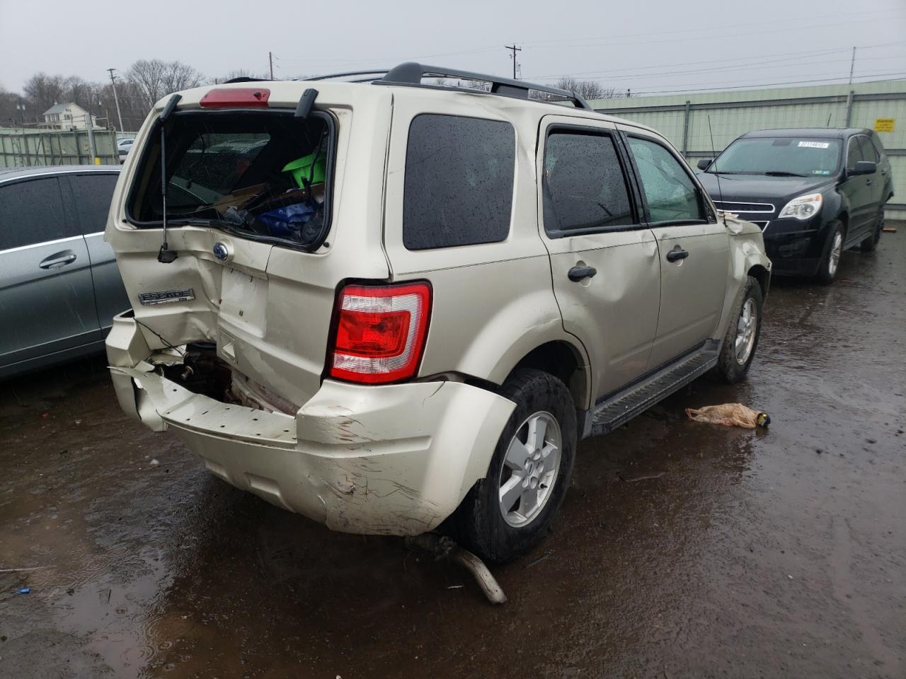 Photo 4 from auction – 2010 FORD ESCAPE XLT with VIN 1FMCU0D77AKA10096