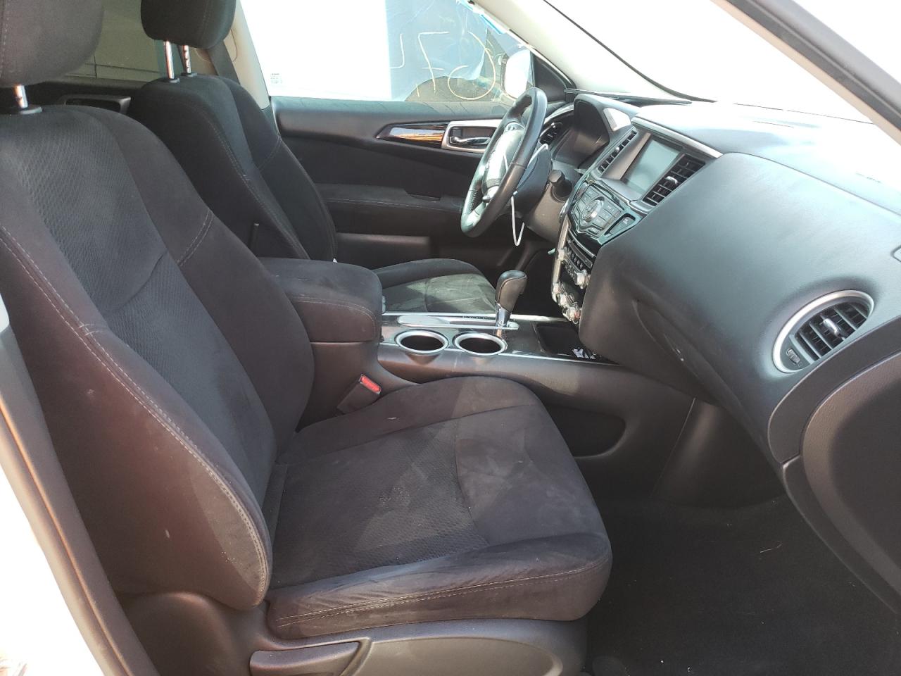 Photo 5 from auction – 2016 NISSAN PATHFINDER with VIN 5N1AR2MN4GC664804