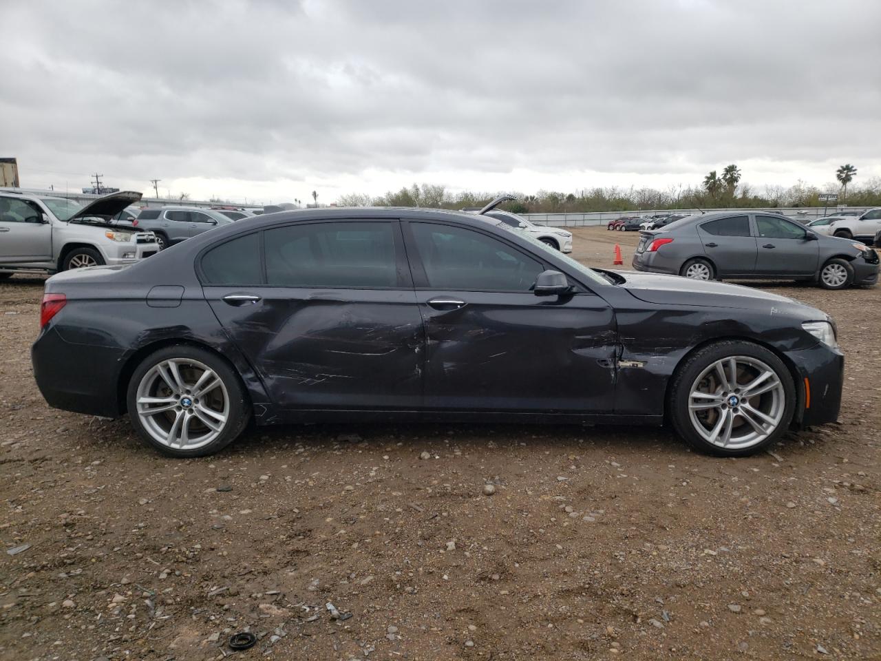 Photo 9 from auction – 2014 BMW 750 with VIN WBAYE8C55ED135692