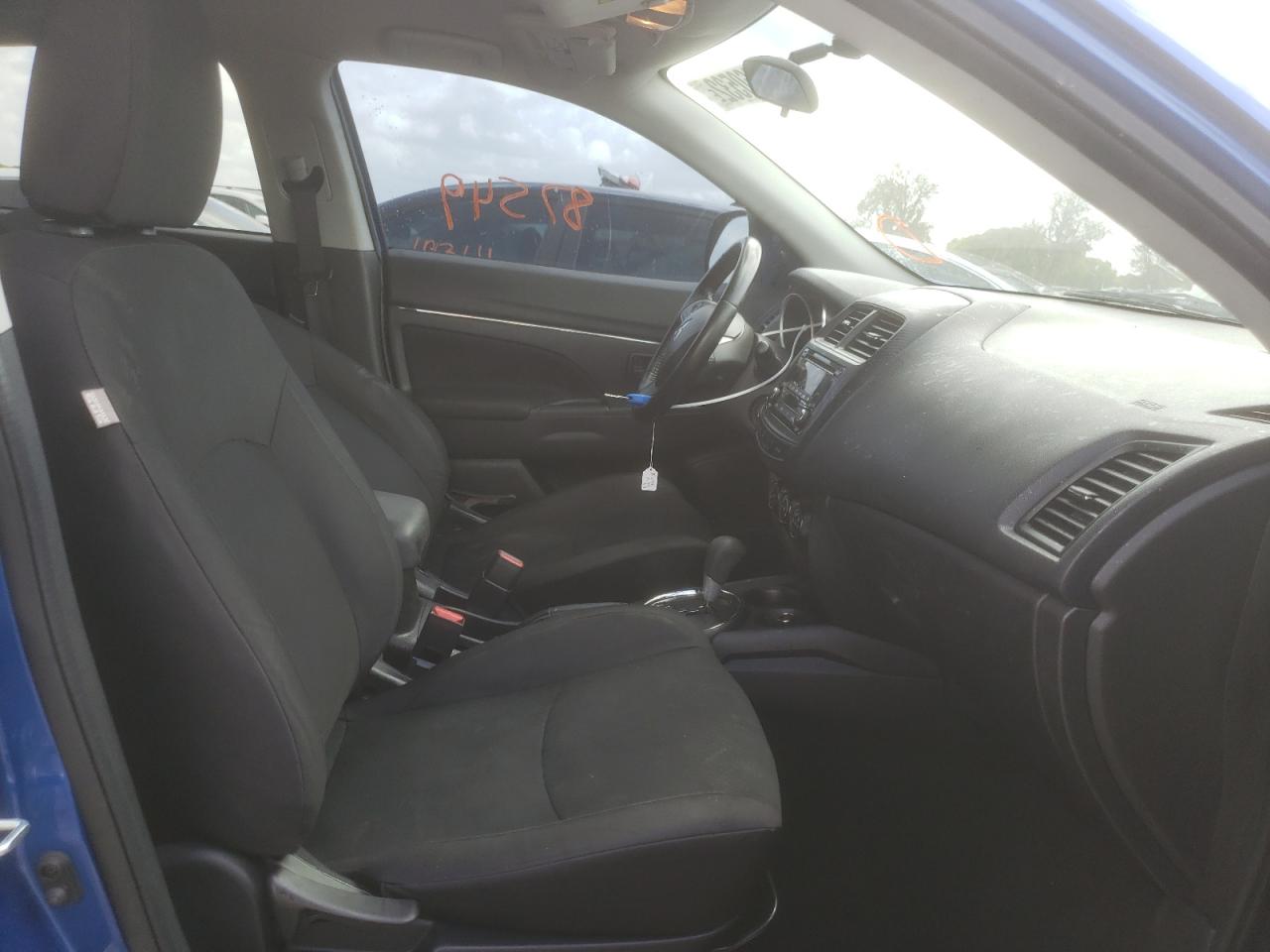 Фото 5 с аукциона – 2015 MITSUBISHI OUTLANDER с VIN 4A4AP3AU9FE047468