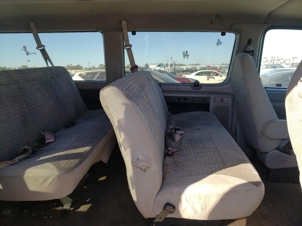 Photo 6 from auction – 2002 FORD ECONOLINE with VIN 1FBSS31L12HB21769