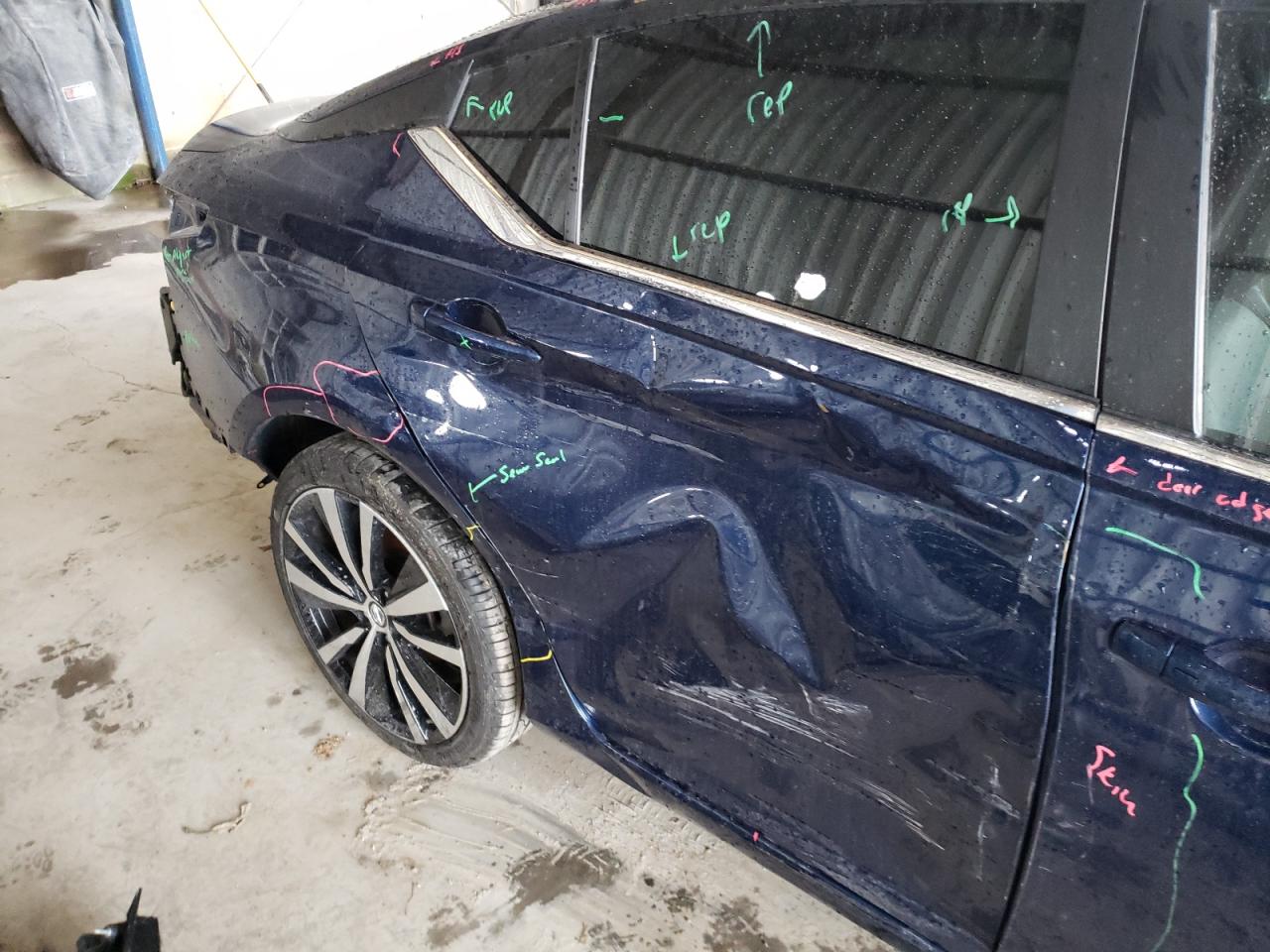 Photo 9 from auction – 2019 NISSAN ALTIMA SR with VIN 1N4BL4CW8KN310383