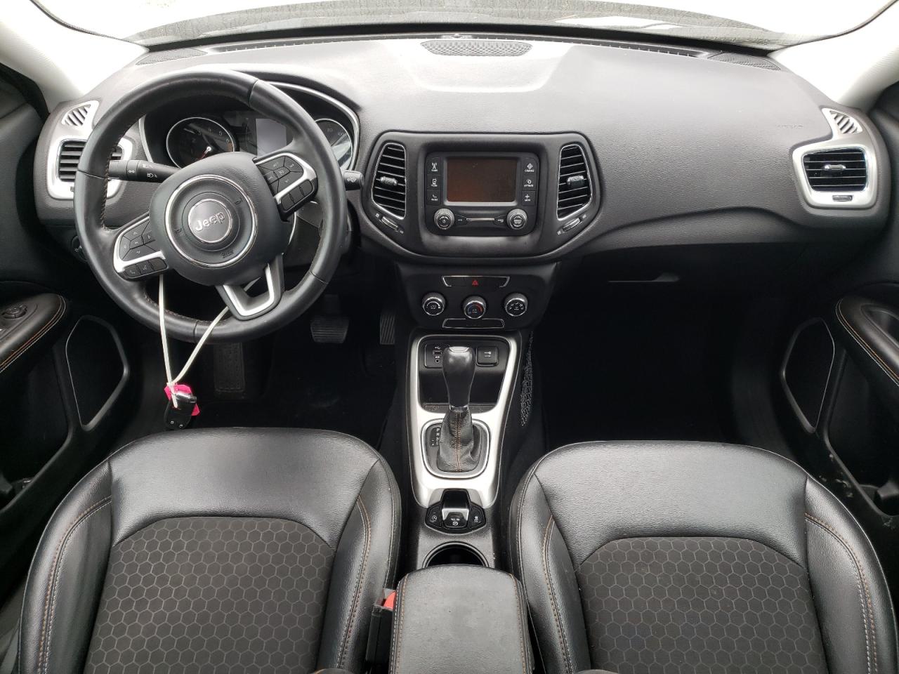 Photo 9 from auction – 2018 JEEP COMPASS LA with VIN 3C4NJCBB4JT461547