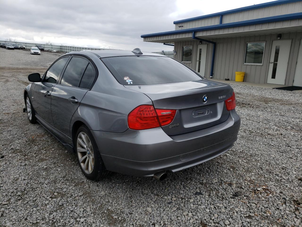 Photo 3 from auction – 2009 BMW 328 XI with VIN WBAPK73539A450027