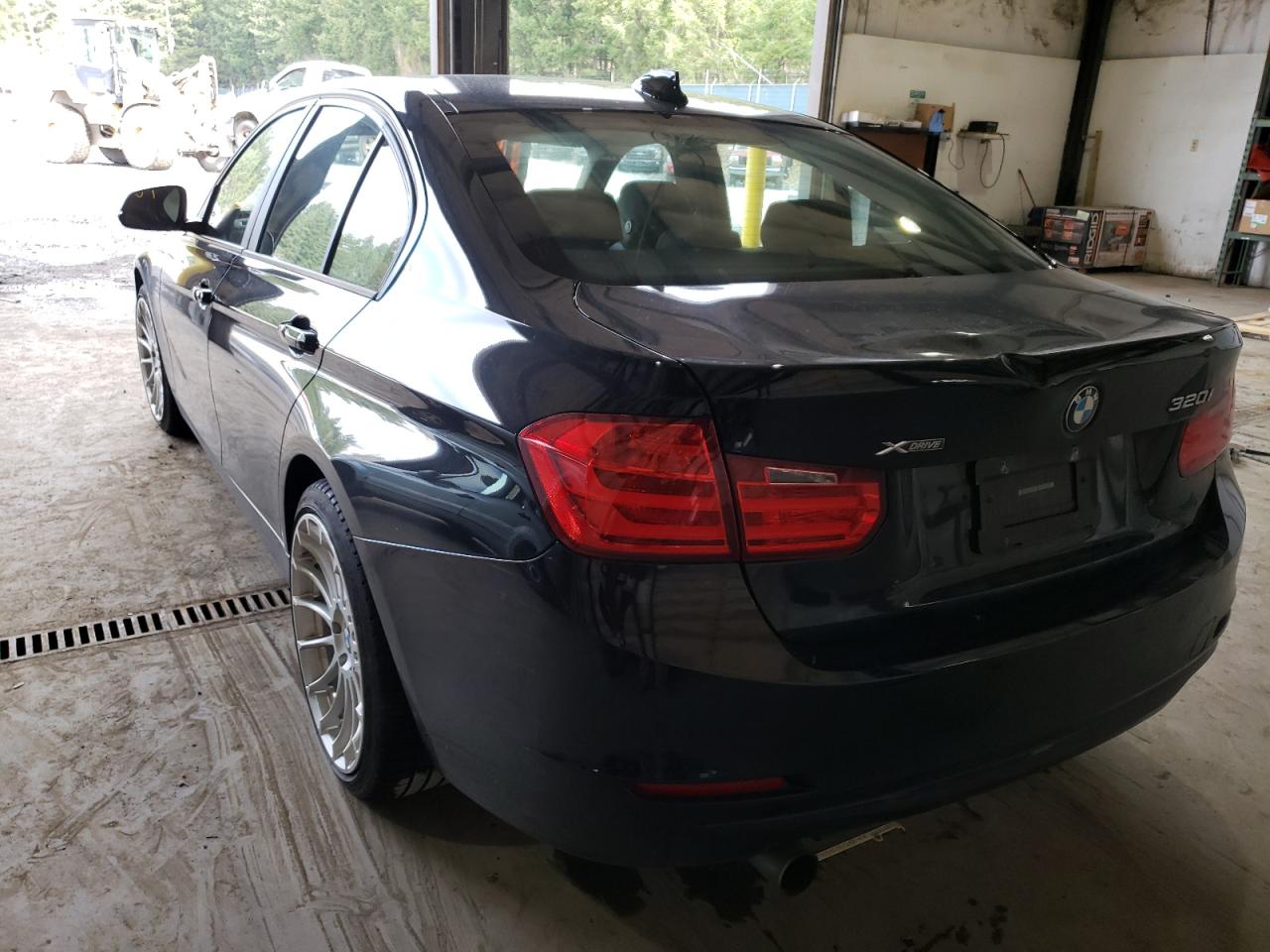 Photo 3 from auction – 2015 BMW 320 I XDRI with VIN WBA3C3G57FNT53335