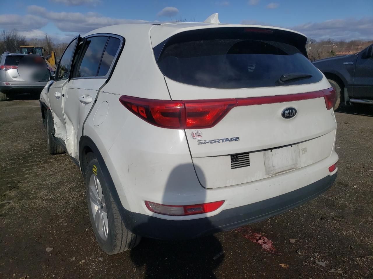 Photo 3 from auction – 2017 KIA SPORTAGE L with VIN KNDPMCAC2H7033100