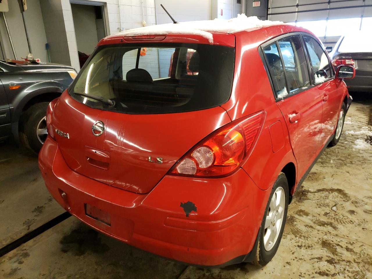 Photo 4 from auction – 2007 NISSAN VERSA S with VIN 3N1BC13E67L454010