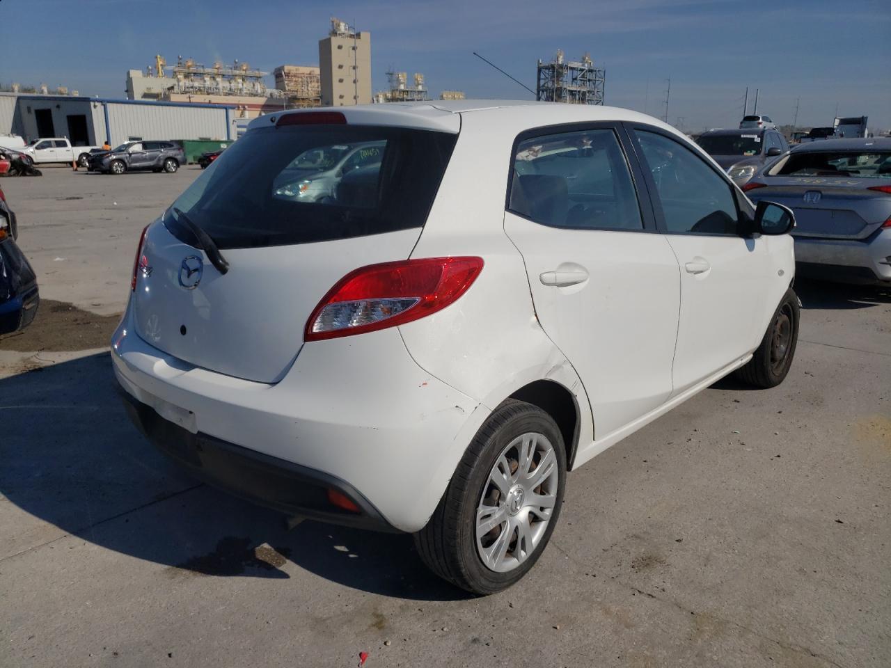 Photo 4 from auction – 2014 MAZDA MAZDA2 SPO with VIN JM1DE1KZ2E0184952