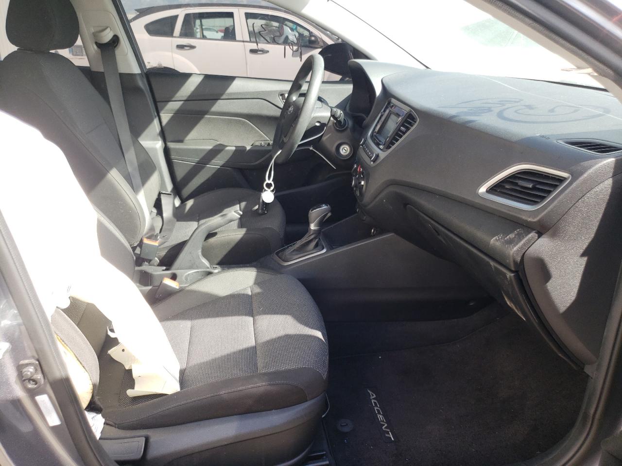 Zdjęcie 5 z aukcji – 2019 HYUNDAI ACCENT SE z VIN 3KPC24A33KE044656