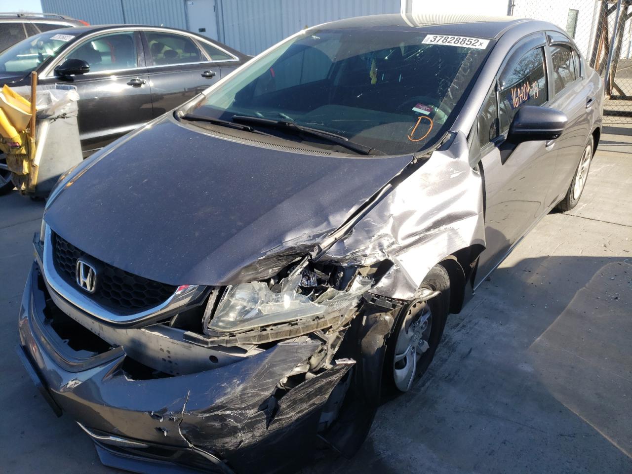 Photo 2 from auction – 2015 HONDA CIVIC LX with VIN 19XFB2F58FE203740