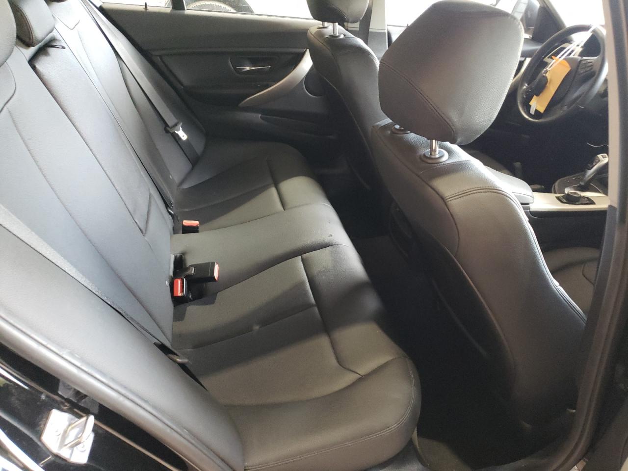 Photo 6 from auction – 2015 BMW 320 I XDRI with VIN WBA3C3G57FNT53335
